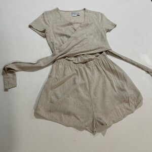 Princess Polly Beige Linen Wrap Romper Size 4 US / AU 8